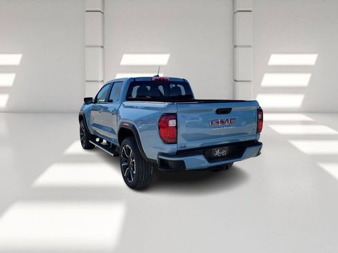 New 2026 GMC Canyon Denali image 5
