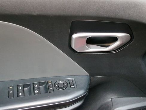 Used 2025 Kia K4 FWD image 17