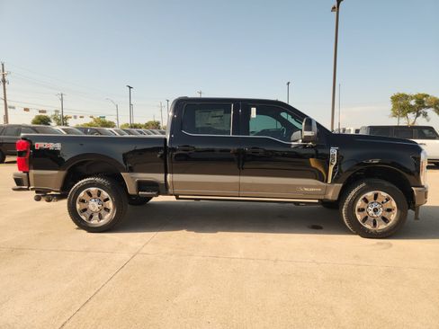 New 2026 Ford F250 King Ranch w/ FX4 Off-Road Package AWD/4WD image 7