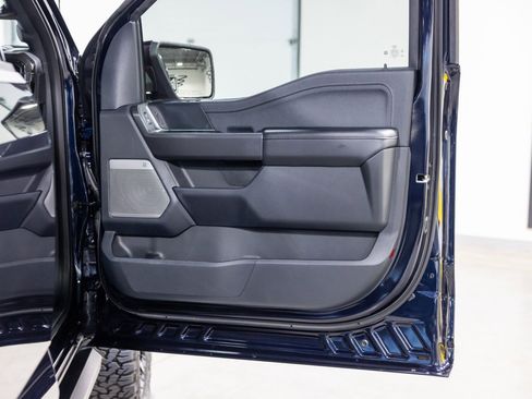 Used 2025 Ford F150 Lariat w/ Equipment Group 501A Mid image 27