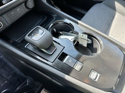 Used 2023 Nissan Rogue SV FWD image 19