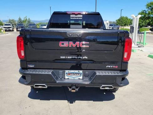 Used 2023 GMC Sierra 1500 AT4 w/ Technology Package AWD/4WD image 10