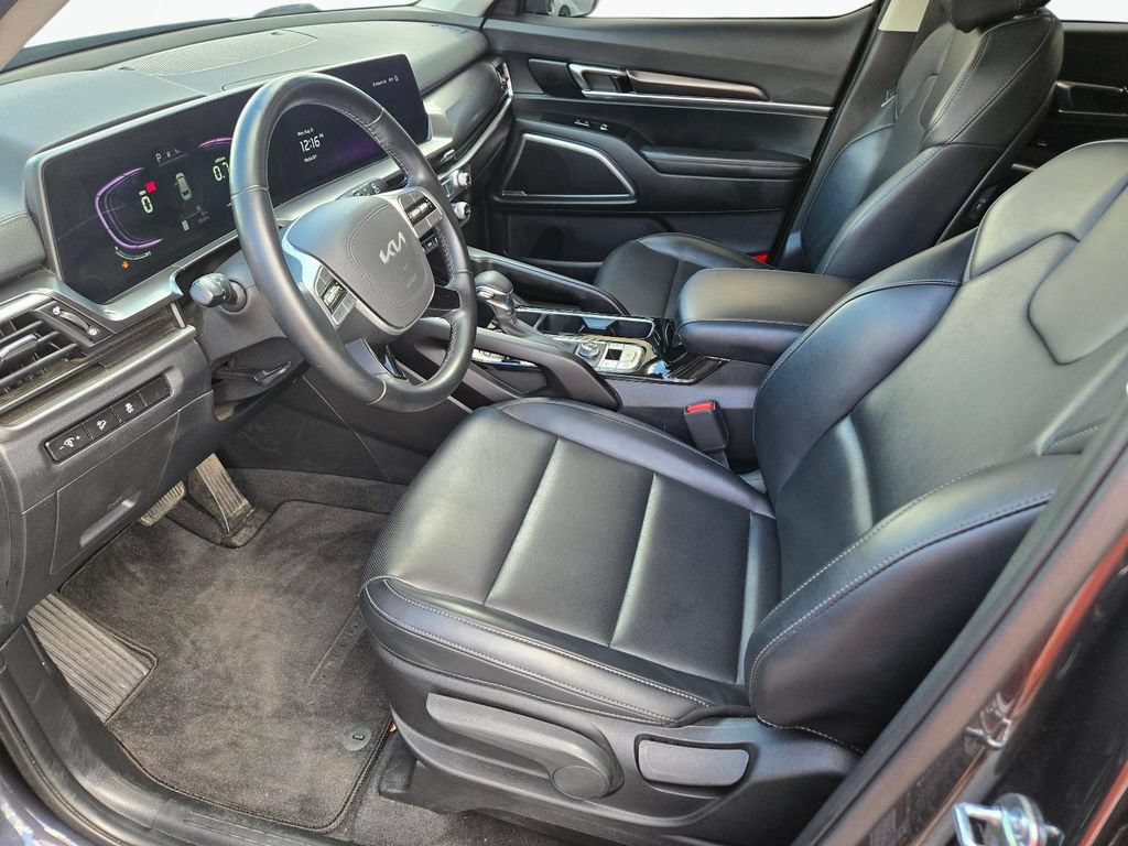 Used 2025 Kia Telluride LX FWD image 15