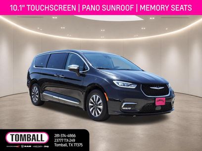 Used 2023 Chrysler Pacifica Limited