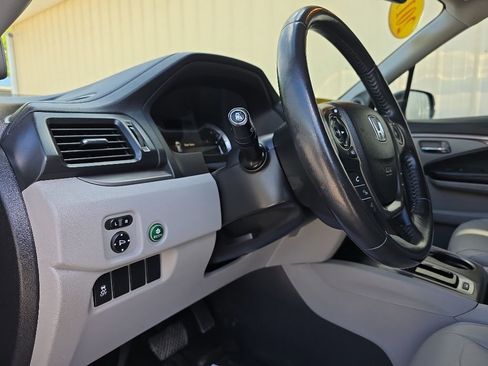 Used 2017 Honda Pilot EX-L image 17