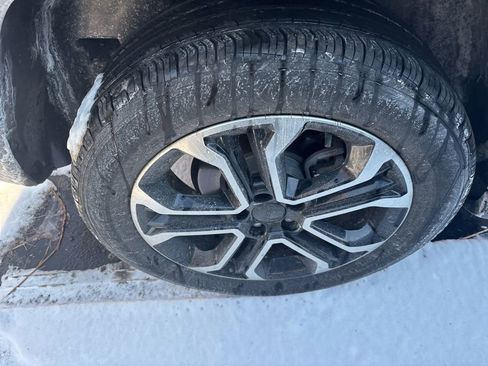 Used 2023 Jeep Compass Limited image 11