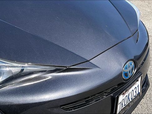 Used 2016 Toyota Prius Four Touring w/ Preferred Accessory Package FWD image 33