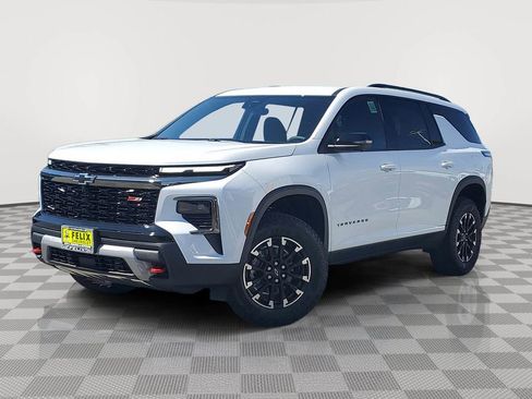 New 2026 Chevrolet Traverse Z71 w/ Driver Confidence Package AWD/4WD image 2