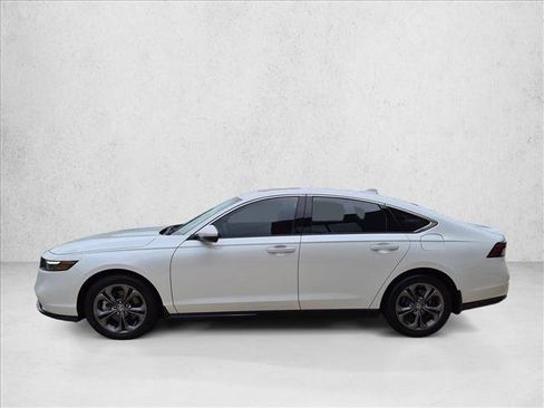 Used 2024 Honda Accord EX-L image 9
