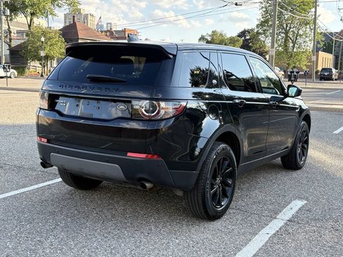 Used 2017 Land Rover Discovery Sport HSE AWD/4WD image 7