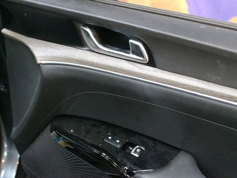 Used 2022 Kia K5 EX FWD image 9