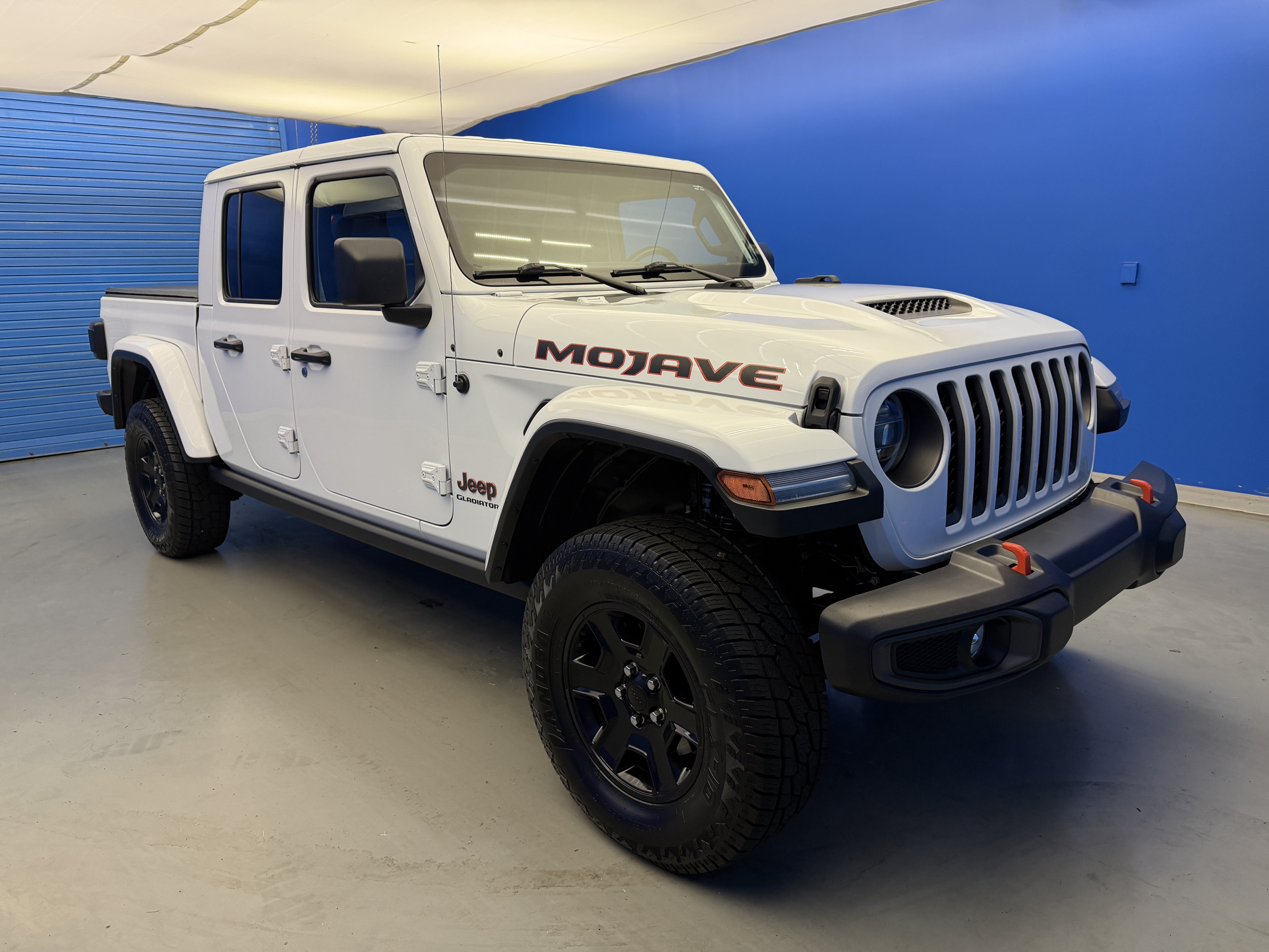 Used 2021 Jeep Gladiator Mojave AWD/4WD image 2
