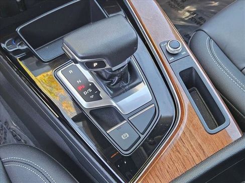 Used 2023 Audi A4 2.0T Premium w/ Convenience Package image 12