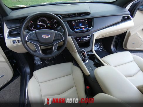 Used 2019 Cadillac XT5 FWD image 23