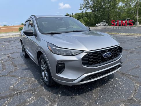 Used 2024 Ford Escape ST-Line w/ Tech Pack #1 FWD image 1