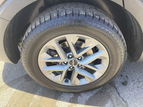 Certified 2023 Kia Telluride LX AWD/4WD image 9