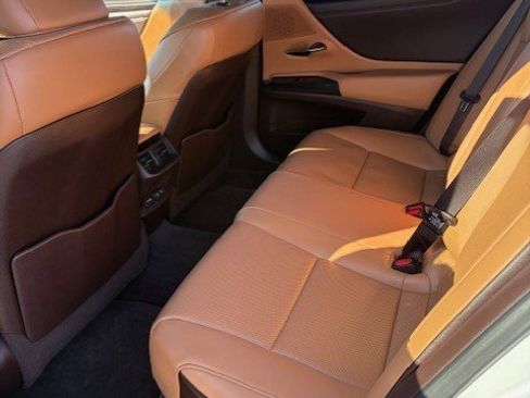 Used 2021 Lexus ES 350 w/ Premium Package image 14