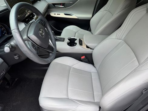 Used 2021 Toyota Venza Limited w/ Advanced Technology Package AWD/4WD image 5