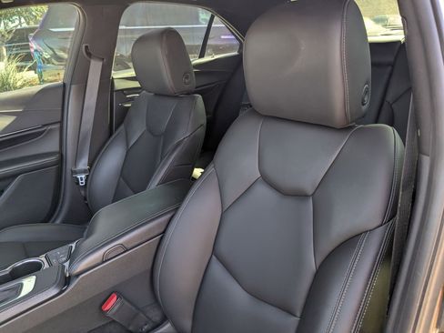 Used 2023 Cadillac CT4 Luxury w/ Cold Weather Package image 11