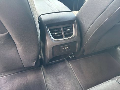 Used 2025 Chevrolet Blazer LT FWD image 23