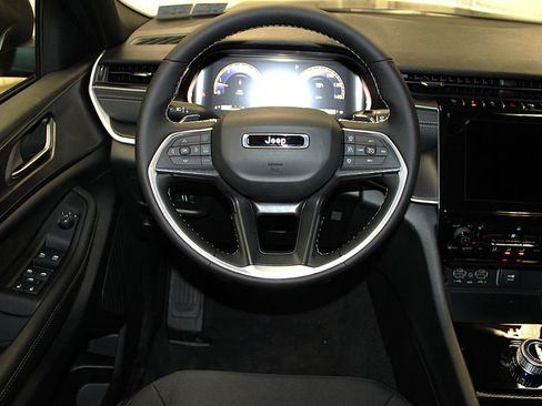 New 2026 Jeep Grand Cherokee Laredo X AWD/4WD image 12