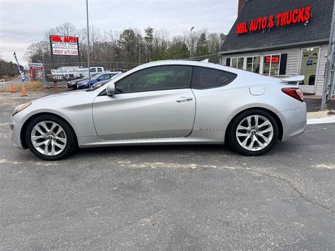 Used 2013 Hyundai Genesis 2.0T image 2