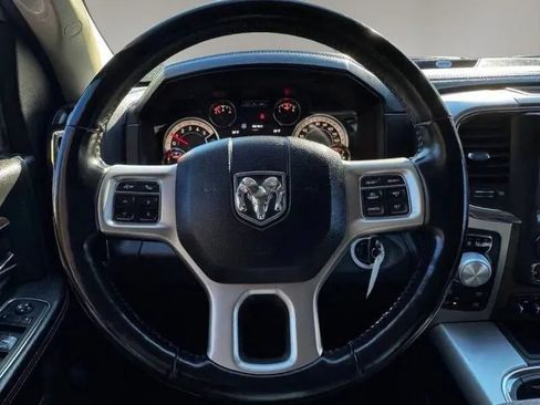 Used 2018 RAM 1500 Laramie AWD/4WD image 17