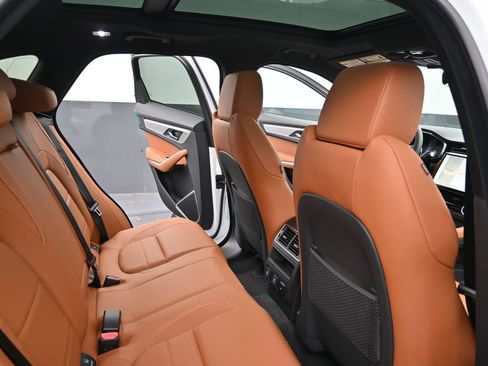 New 2026 Jaguar F-PACE R-Dynamic S image 13