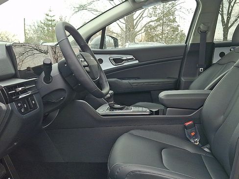 New 2026 Kia Sportage EX w/ EX Panorama Roof Package FWD image 9