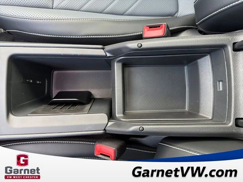 New 2025 Volkswagen Tiguan SE image 18