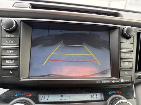 Certified 2018 Toyota RAV4 Limited image 18