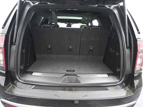 Used 2023 Chevrolet Tahoe High Country image 13