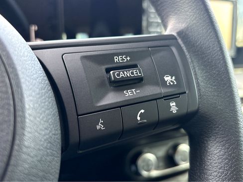 Certified 2025 Nissan Kicks S image 14