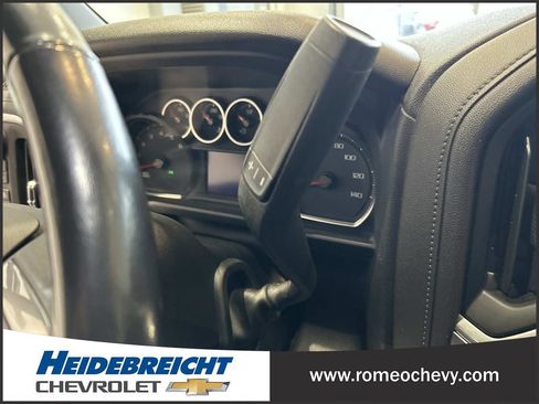 Used 2022 Chevrolet Silverado 1500 LT Trail Boss w/ Bed Protection Package image 26