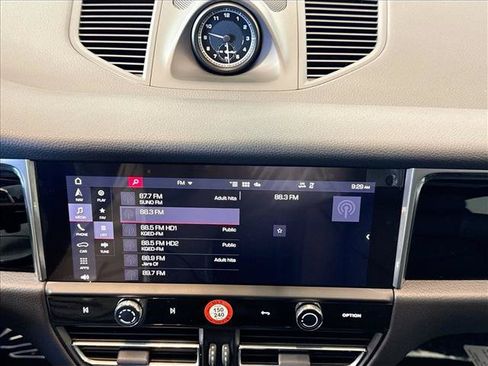 Certified 2026 Porsche Macan AWD/4WD image 15
