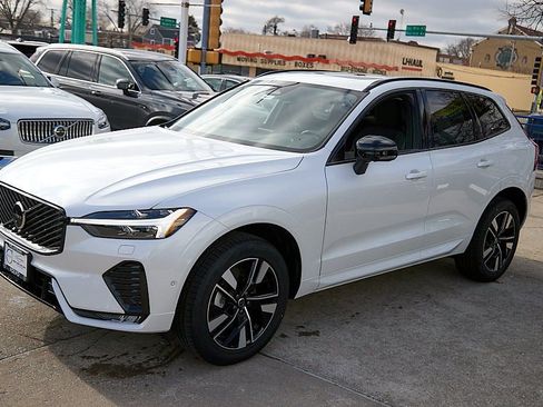 New 2026 Volvo XC60 B5 Plus w/ Climate Package image 6