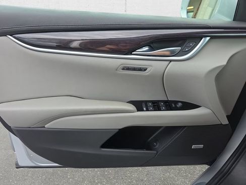 Used 2014 Cadillac XTS Premium FWD image 27