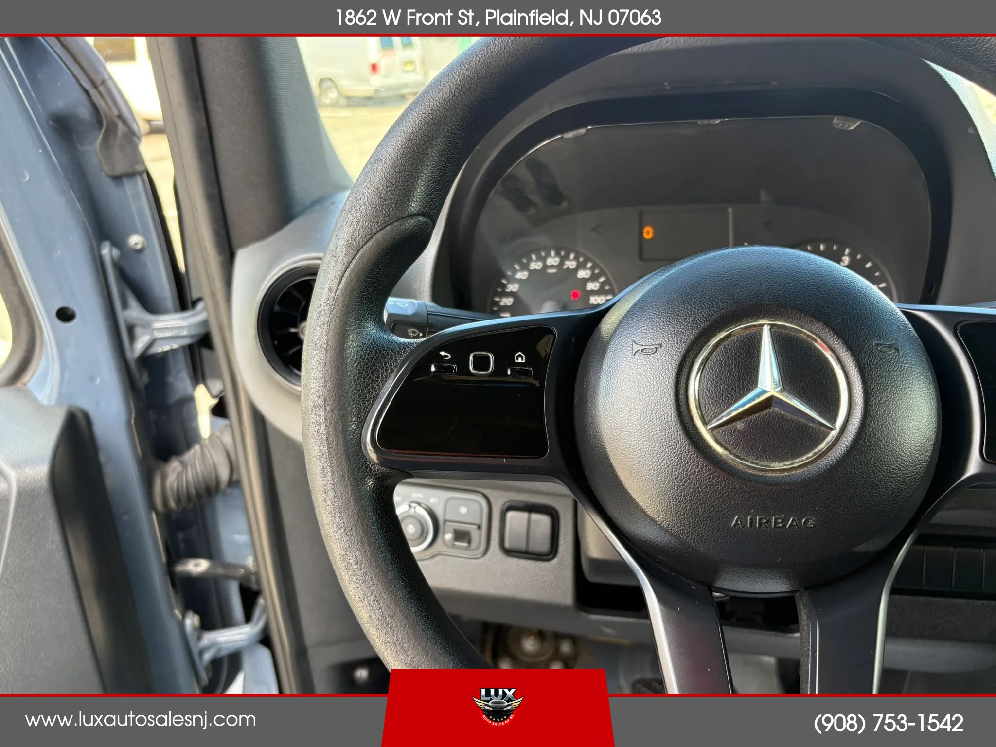 Used 2019 Mercedes-Benz Sprinter 144 image 28