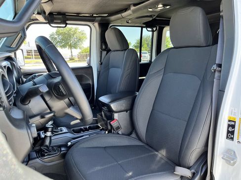 Used 2022 Jeep Wrangler Unlimited Sport AWD/4WD image 22