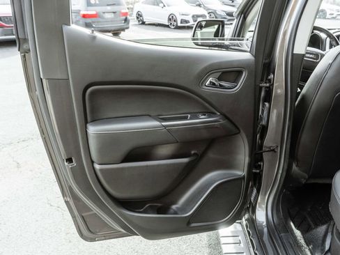 Used 2019 GMC Canyon SLT image 26