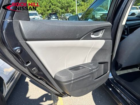Used 2018 Honda Civic EX image 26