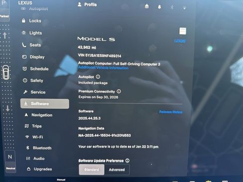 Used 2022 Tesla Model S image 26