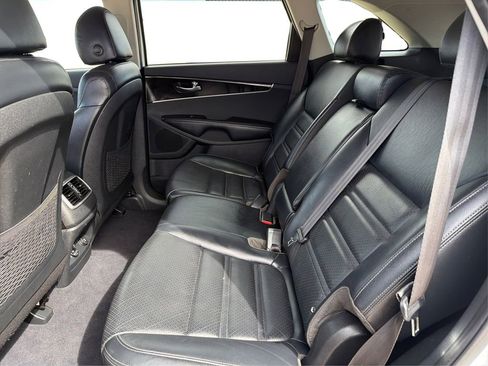 Used 2020 Kia Sorento EX image 11