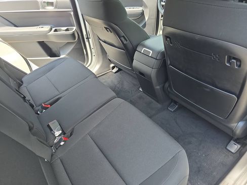 Used 2026 Hyundai Santa Fe SE FWD image 11