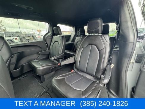 New 2026 Chrysler Voyager LX image 19