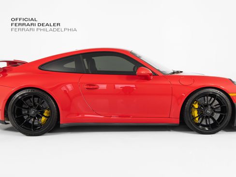 Used 2015 Porsche 911 GT3 RWD image 8