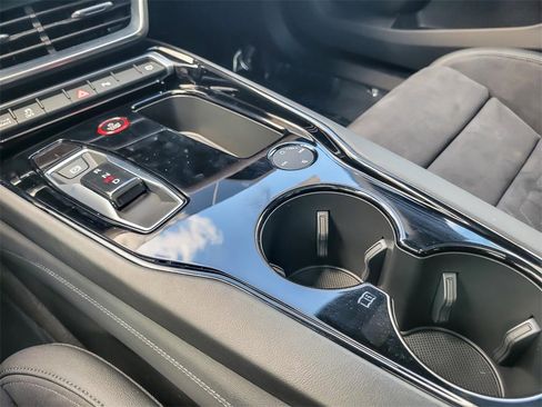 Used 2023 Audi e-tron GT Premium Plus image 17