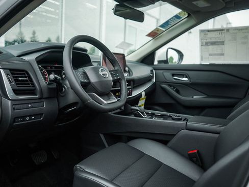 New 2026 Nissan Rogue SV w/ SV Premium Package image 18