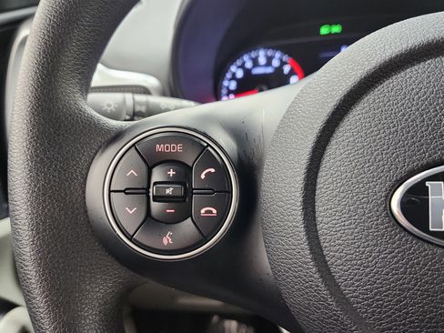 Used 2021 Kia Soul S image 32
