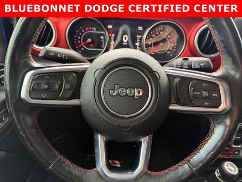 Used 2020 Jeep Wrangler Unlimited Rubicon w/ Cold Weather Group AWD/4WD image 19